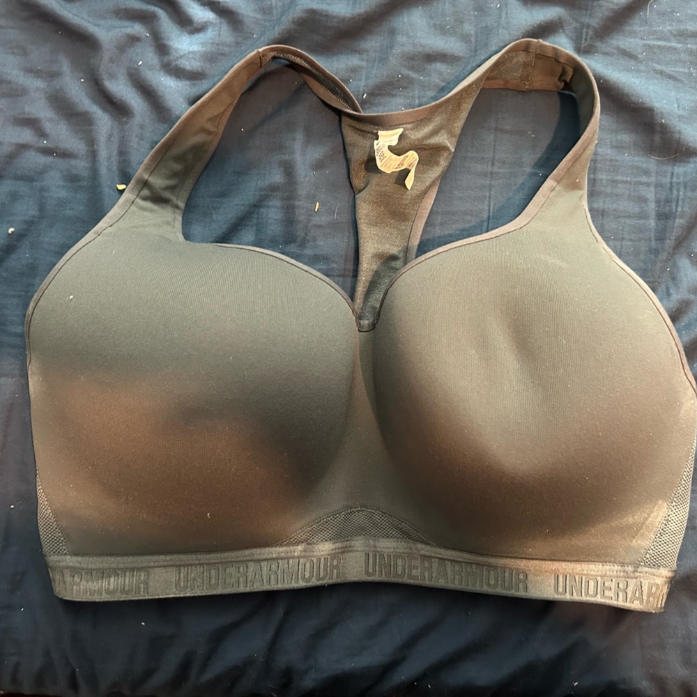 NWOT underarmour sports bra
